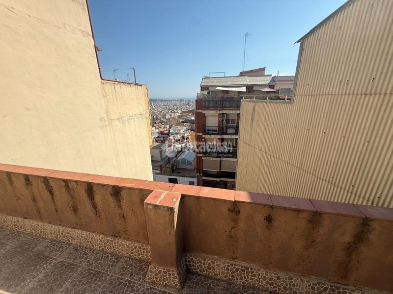 Foto 42ee19fe-968d-45a7-96c9-9be3c7b0fce7. Pis a Carmel Barcelona