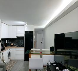 Piso  Carrer de josep anselm clavé. Magnífico piso totalmente reformado para entrar a vivir.