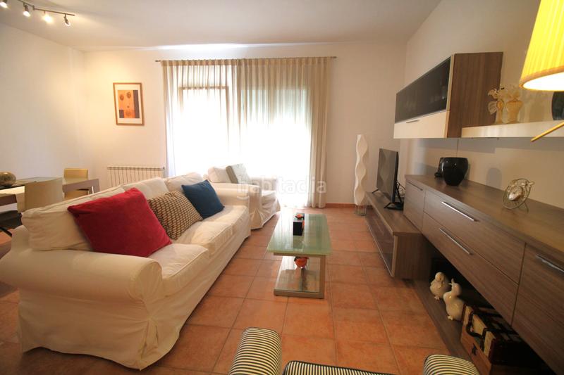 Foto cd5b4647-f61b-4899-8d9c-e00400ed2832. Casa a schiera con riscaldamento parcheggio in Centre Lloret de Mar