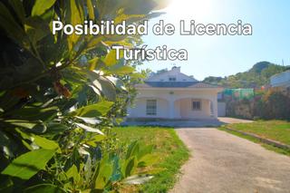 Xalet a Montbarbat. Bonito chalet independiente con posibilidad de licencia turístic