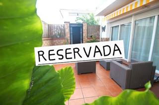 Maison jumelée à Mas Baell-Can Carbó. Bonita casa de tres plantas en el pueblo