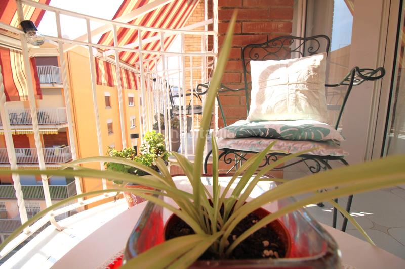 Foto 5636a0ec-f309-4f59-b6e2-bb76d21a67f1. Piso amplio piso luminoso en el centro en Centre Lloret de Mar