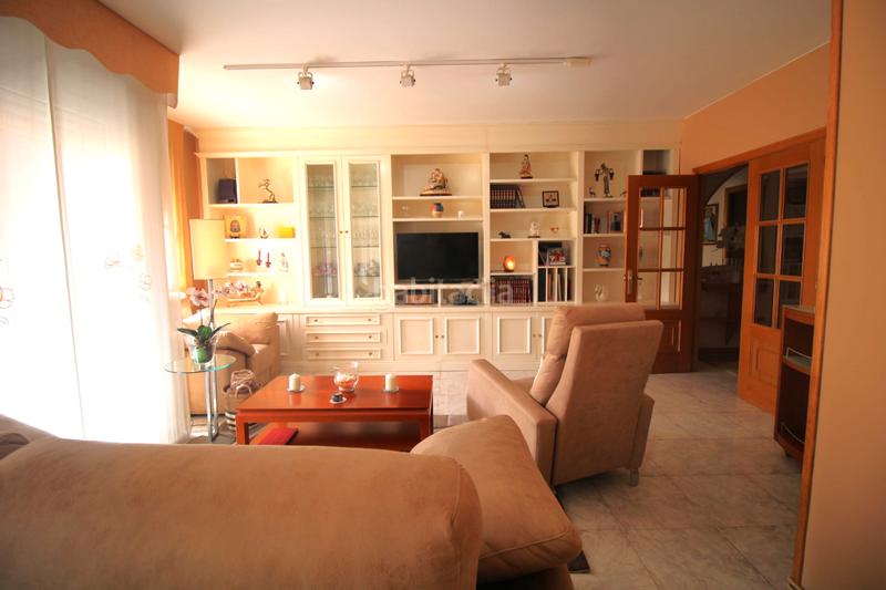 Foto 80dc6dea-0f7b-4570-a753-02c1b156fd95. Piso amplio piso luminoso en el centro en Centre Lloret de Mar