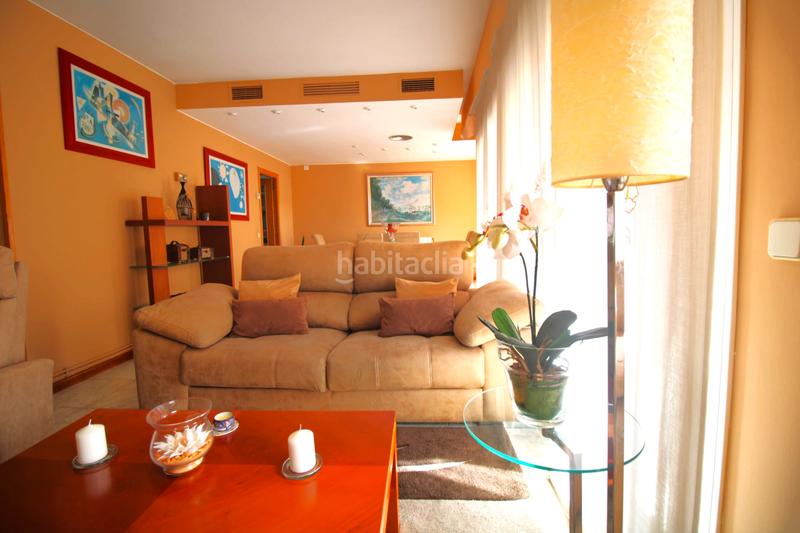 Foto b13ec3c2-9840-42b2-8fcc-4fe8f7fa8a78. Piso amplio piso luminoso en el centro en Centre Lloret de Mar