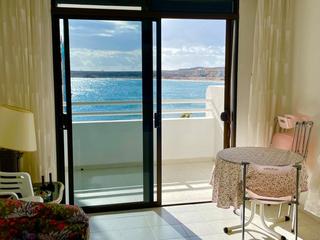 Apartament a Lugar viña del bello 6. Primera línea de mar, frente al muelle de el médano