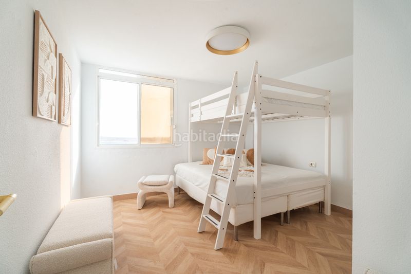 Foto a6ac3b97-0d42-4c93-9efb-4a11bf5a4c73. Penthouse in lugar viña del bello 4 in El Médano Granadilla de Abona