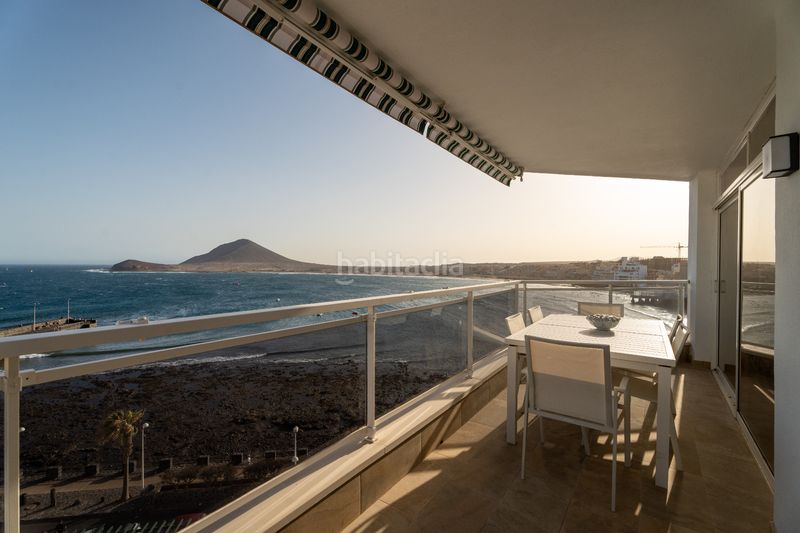 Foto e60a914b-7e8c-4f9e-b0c1-7123a2c157b6. Penthouse in lugar viña del bello 4 in El Médano Granadilla de Abona