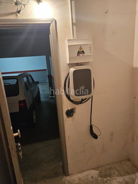 Foto 10cbfe61-369c-4a07-8c36-c2c10b949e95. Aparcament cotxe a calle cortés 6 a Radazul Rosario (El)