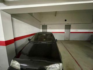 Autoparkplatz in Calle cortés 6