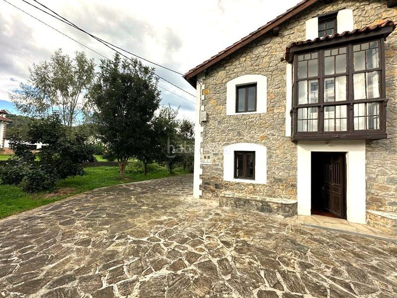 Foto 1bbfbf7c-ce3b-49c1-a93d-2a92667007fc. Chalet con riscaldamento parcheggio in Solórzano