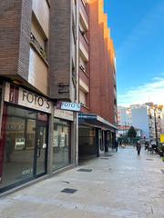 Location Local commercial  Calle las artes. Se alquila o se vende amplio local en avilés - instalado como es