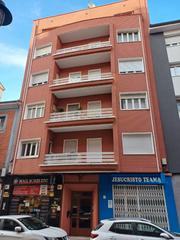 Local commercial en Centro. Bajo en venta en avils