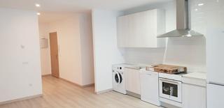 Appartement  Calle pablo iglesias 14. Piso en el centro de avilés para entrar a vivir.