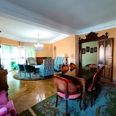 Appartement  Avenida manuel rivera. En avenida principal piso grande y exterior