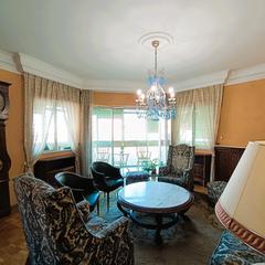 Appartement  Avenida manuel rivera. En avenida principal piso grande y exterior