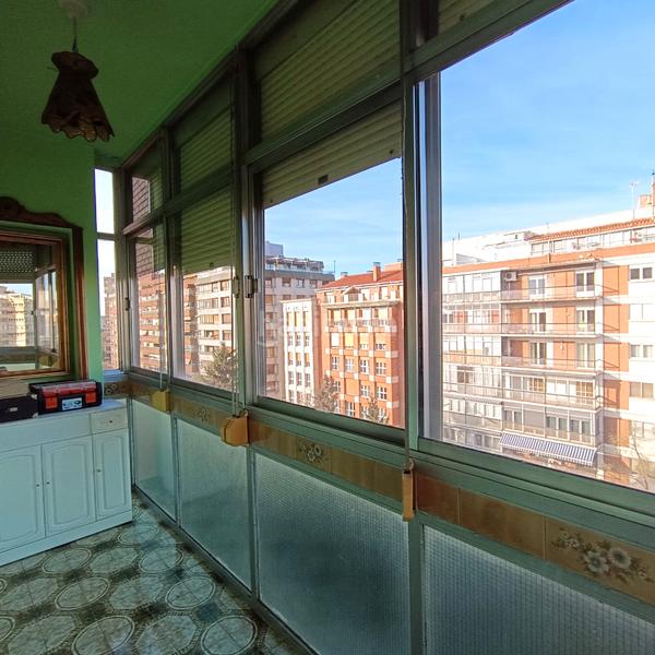 Foto 7fe8c267-5447-4141-bb57-4f424597b317. Piso en avenida principal piso grande y exterior en Palencia