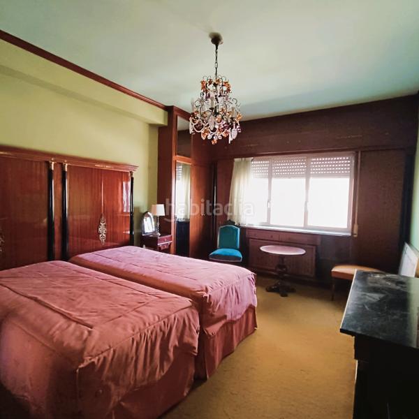 Foto f2f6ca85-e818-4360-9ae7-a0d8e3a27388. Piso en avenida principal piso grande y exterior en Palencia