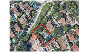 Terreny residencial a Mira-sol. Terreno de 850mcon tramitación de licencia, en mirasol buena ubi