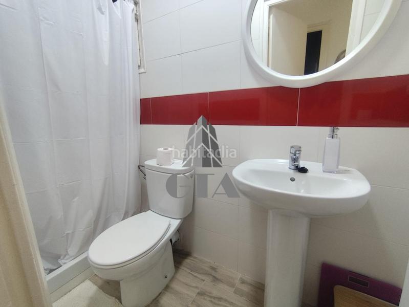 Foto c68a11be-1d98-45e4-ba82-aca5442c2ec5. Pis a El Clot Barcelona