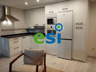 Apartament  Calle san isidro. Precioso apartamento con dos fantásticos balcones casi a estrena