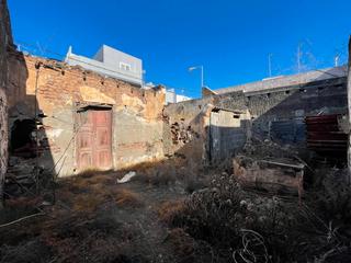 Residential Plot in Valle de los Nueve - El Ejido - Medianías. A construir de nuevo - casa esquinera con garaje y grandes posib