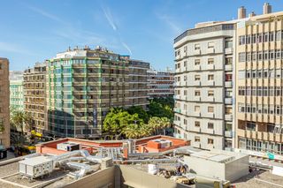 Flat  Calle jes�s ferrer jimeno. �buscar vivir en la emblem�tica zona comercial de las palmas de