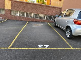 Autoparkplatz  Calle galdar. Plaza de garaje, exterior,