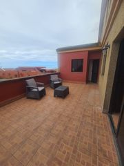 Alquiler Piso en Cuesta de la Villa. Piso en santa úrsula con terraza