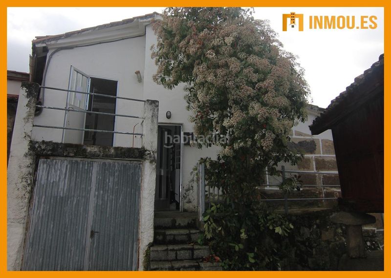 Foto 39bc785d-daca-4b43-ba5e-add16b631d2a. Casa adossada a Celanova