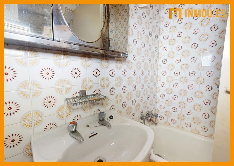 Foto 6d907124-8a36-4245-9092-cdf035b9d0f2. Casa adossada a Celanova