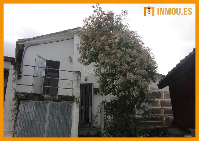 Foto 99892a83-51c7-4a89-9a61-94f9d22cb12d. Casa adossada a Celanova