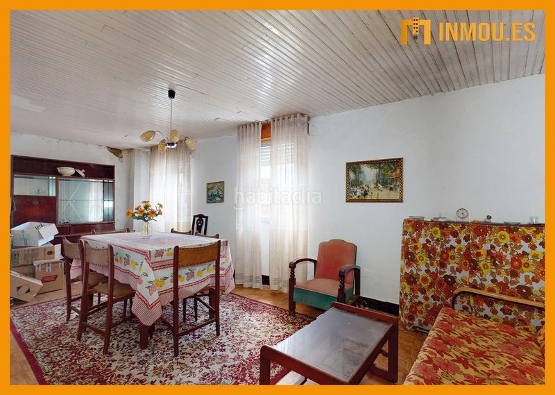 Foto b1e0a8bd-eb60-4d2b-b864-3644dd4fae46. Casa adossada a Celanova