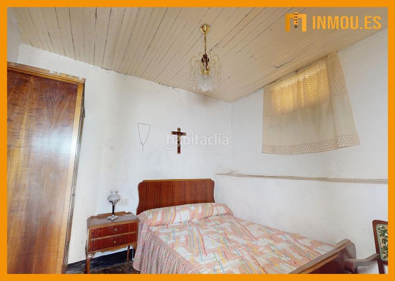 Foto b7548d83-e945-4eea-a4d2-0ad714e3bf3e. Casa adossada a Celanova