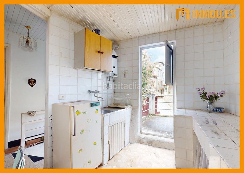 Foto d3ed7c14-e0d6-4958-a6cc-35bf55419285. Casa adossada a Celanova