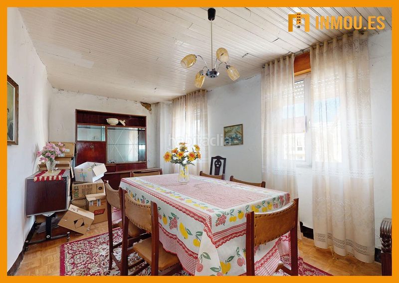 Foto f011e31d-aa35-4c11-a8e5-f6b62a5ccc20. Casa adossada a Celanova
