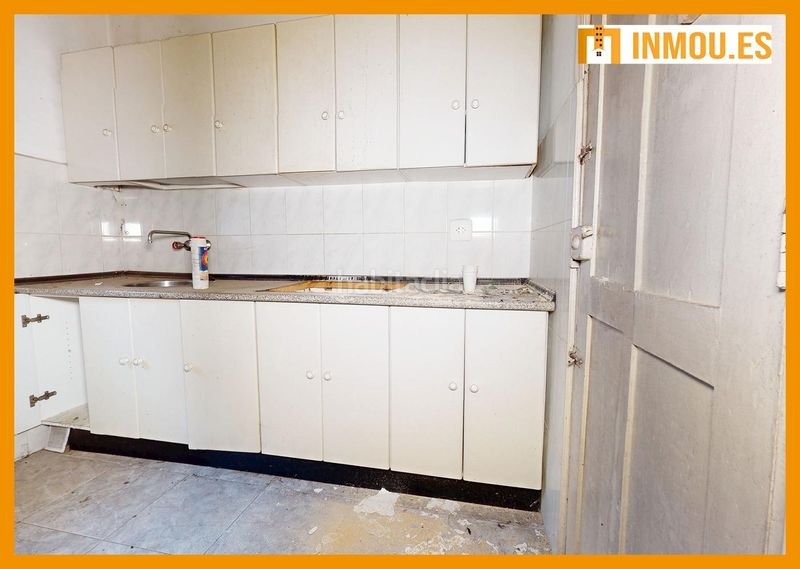 Foto 7978b319-1bd1-49d6-a747-20f368e9566d. Edifici a Couto Ourense