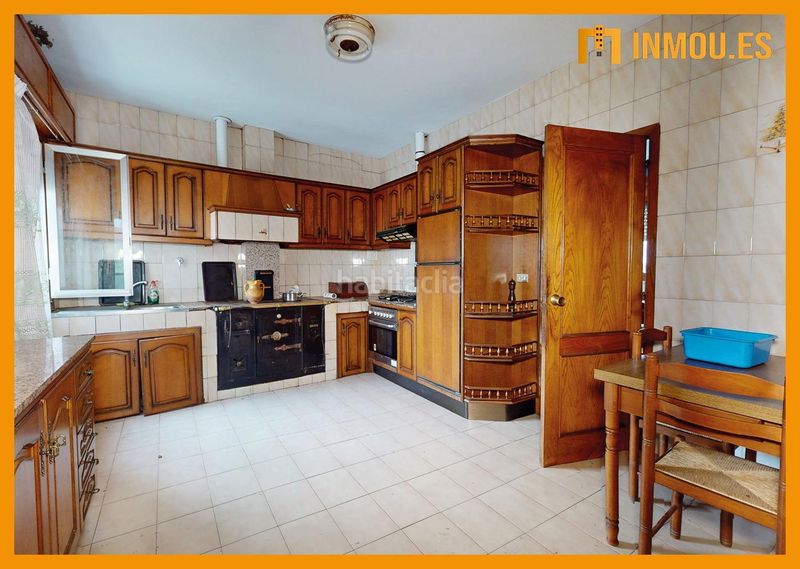 Foto 90bb0bd2-f9aa-4580-b793-0f8751ebd567. Casa amb calefacció aparcament a Castrelo de Miño