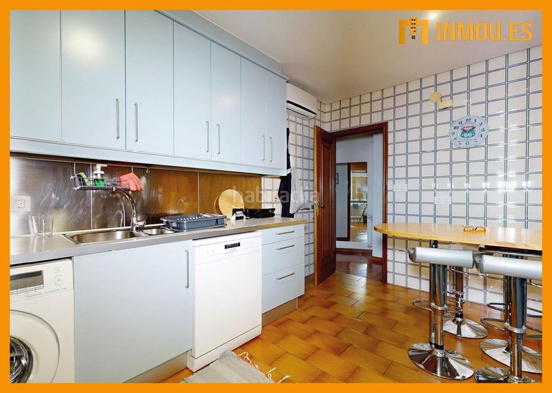 Foto 3856e7d9-59e5-4fe9-b195-77888e5f096a. Rent flat in Centro Ourense