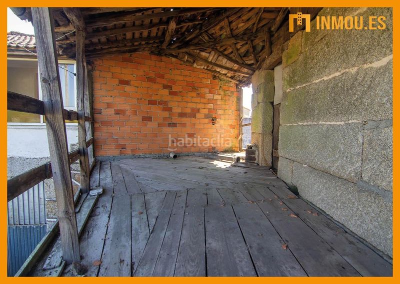 Foto 527809dc-1a77-4786-9003-b93d6b174178. Casa adossada a Barbadás