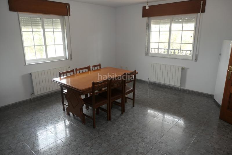 Foto f46e266f-7d54-4997-a346-ee34454bab46. Chalet con riscaldamento parcheggio in Friol