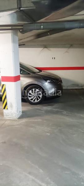 Foto fb7c5268-e5ee-4927-8741-8b6bc3960c44. Aparcament cotxe a Alba de Tormes