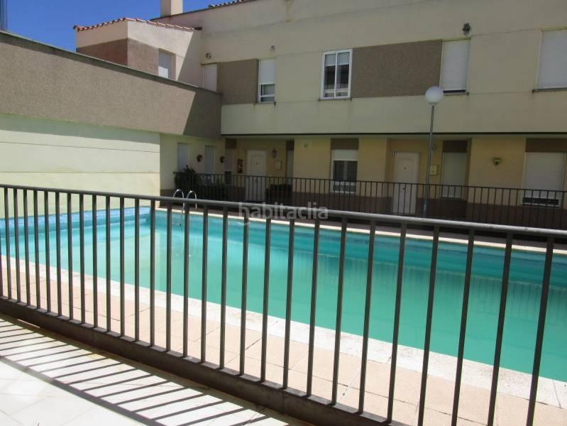 Foto ccbd3d63-e716-40bd-8dcb-de52370686ae. Casa adosada urbis te ofrece un estupendo adosado en nuevo naharros, , salamanca. en Pelabravo
