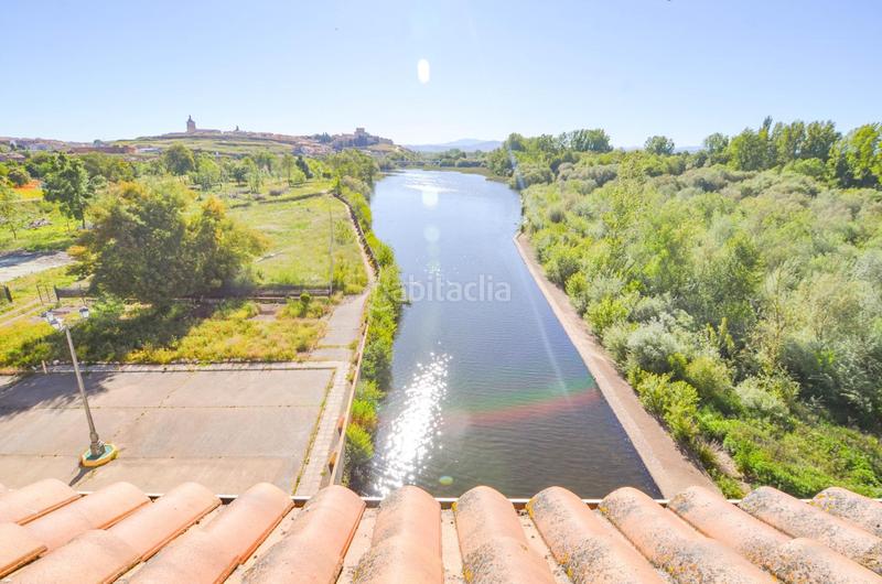 Foto a8fb352b-f9c1-4443-a56e-b64158a3db32. Edifici a Ciudad Rodrigo