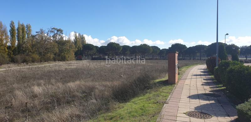 Foto b804876b-3bb8-4868-b8a7-bd10a9452df7. Wohngrundstück in Aldeamayor de San Martín