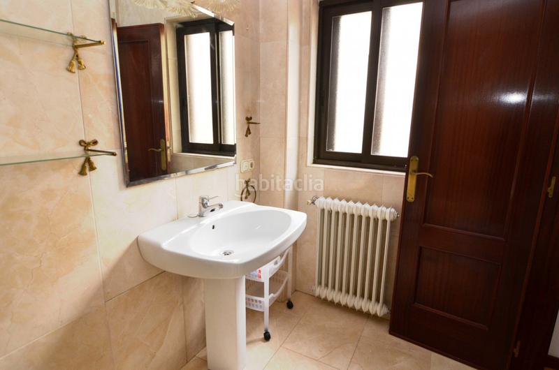 Foto d024efa2-f3ef-4695-ba1c-44d450cdfd75. Flat with heating in Centro Salamanca