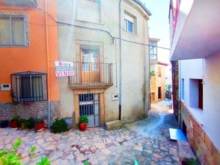 Casa a Fermoselle. Urbis te ofrece una casa en venta en fermoselle, zamora.