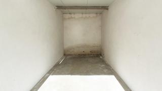 Car parking in Zarapicos. Urbis te ofrece una plaza de garaje cerrada en venta, zona zarap