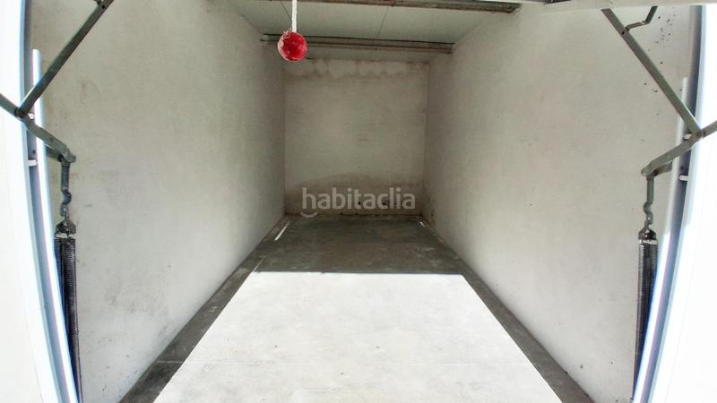 Foto ed2f8c4b-59d6-4887-abd0-12d6218c20a3. Aparcament cotxe a Zarapicos