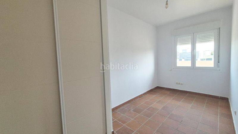 Foto 006c7608-6c6e-4071-9b2c-ff0fc4bdf715. Casa aparellada amb aparcament a Carrascal de Barregas