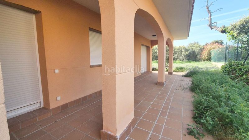 Foto 6b9e5c2d-a8d3-44d1-877c-35a0ff5acdeb. Casa aparellada amb aparcament a Carrascal de Barregas